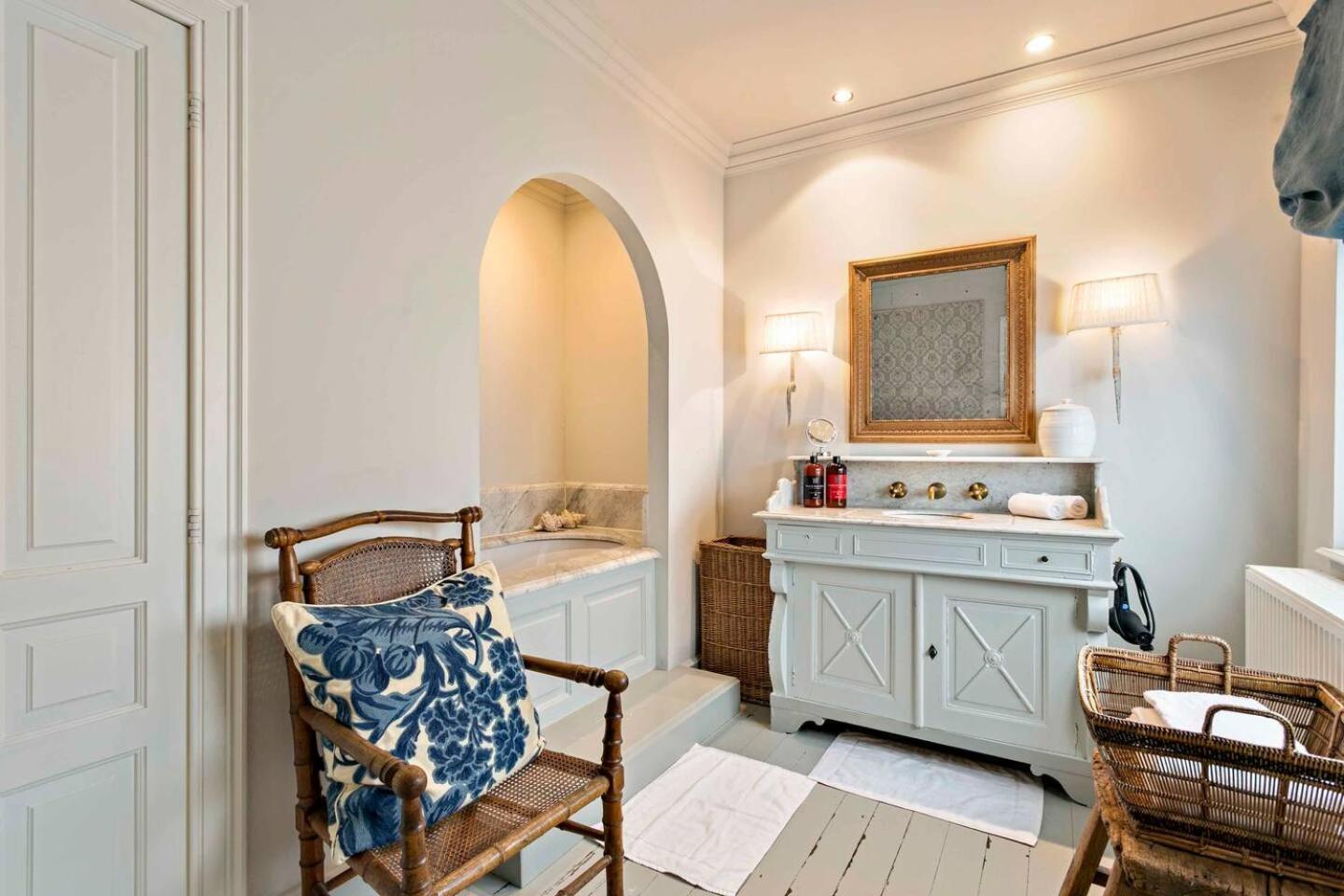 Guesthouse Groeninghe In The Centre Of 브뤼헤 외부 사진